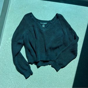 FOREVER 21 KNIT V NECK SWEATER